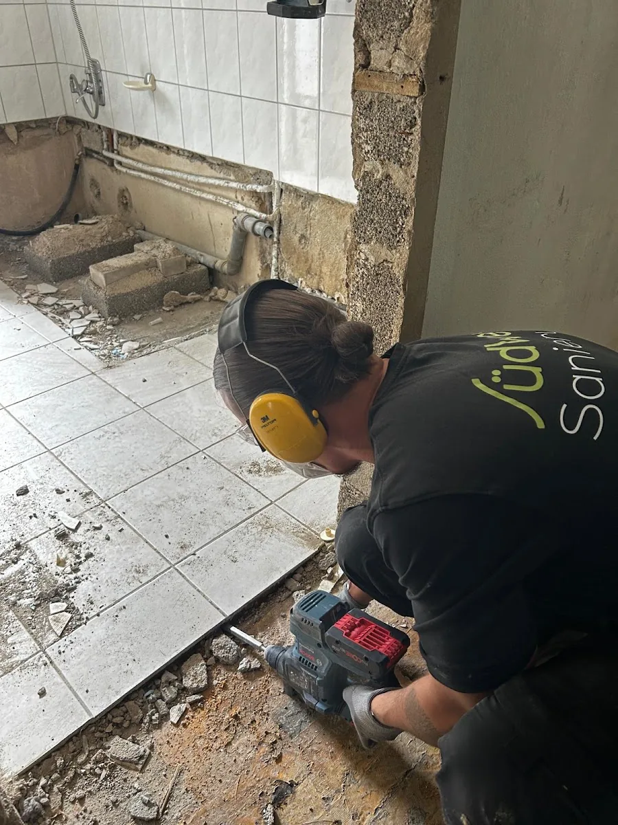 Mitarbeiter bei Trennarbeiten